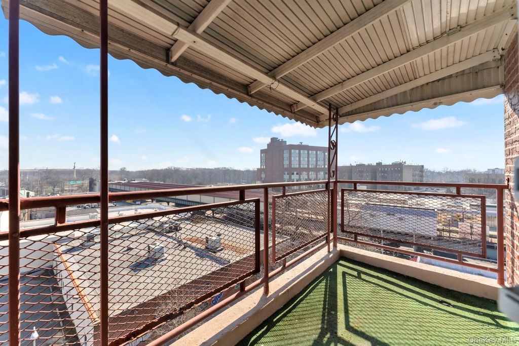 2015 Saint Paul Avenue # 6i, Bronx