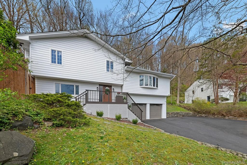 168 Pound Ridge Road, Bedford