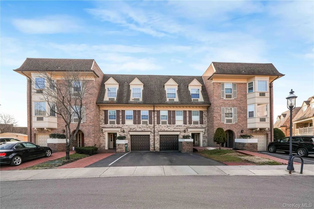 1324 Robin Lane # 1195, Bayside