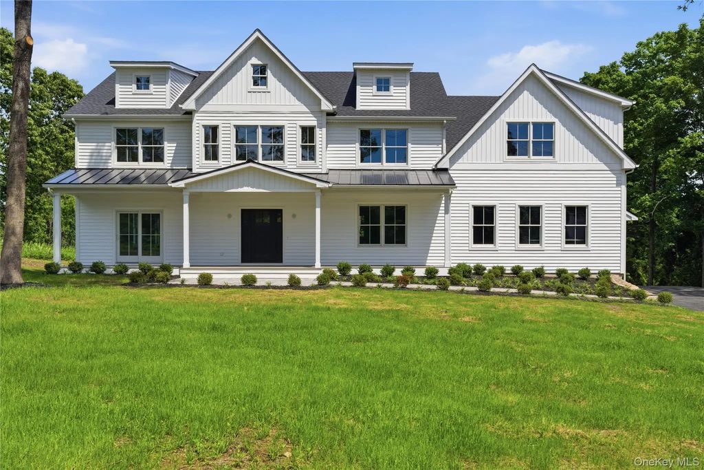 240 Mahopac Avenue, Somers