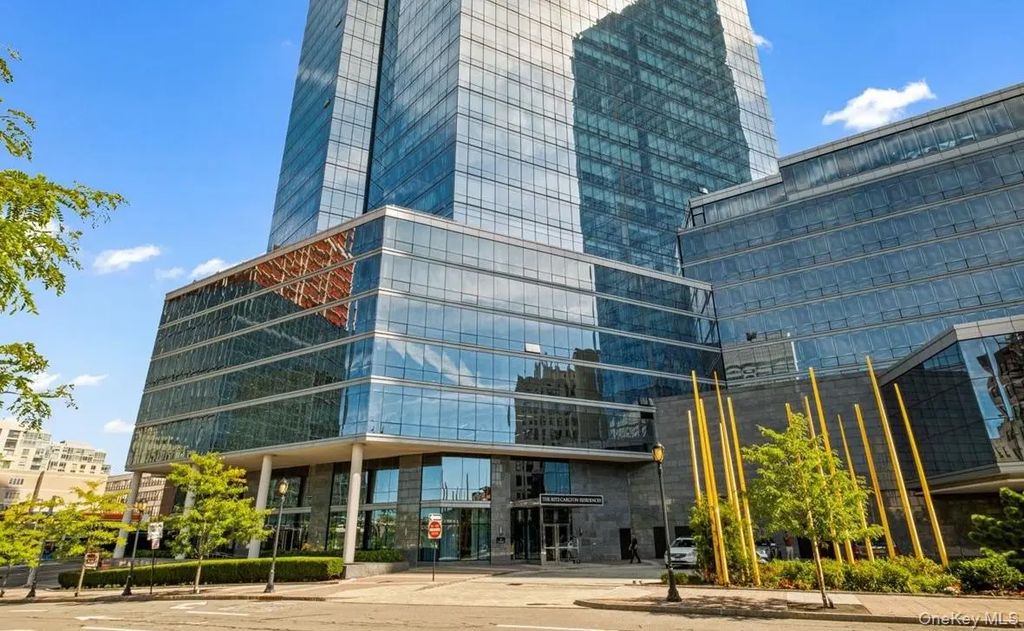 5 Renaissance Square # Ph 3e, White Plains