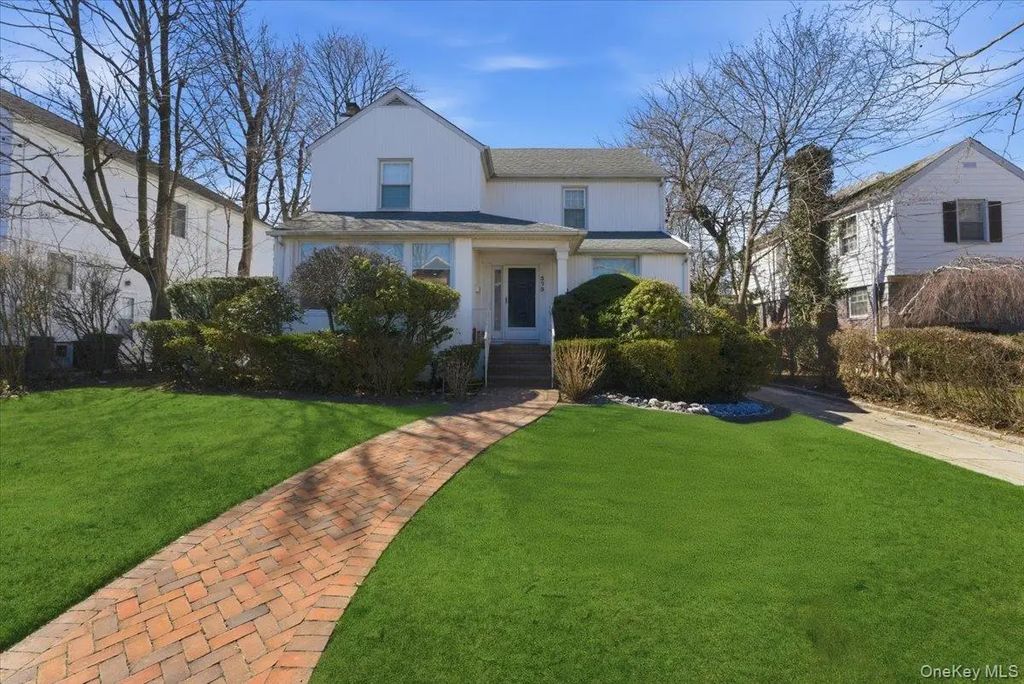 373 Northfield Road, Woodmere