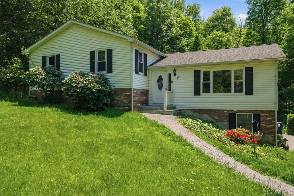 19 Taurat Place, Mahopac