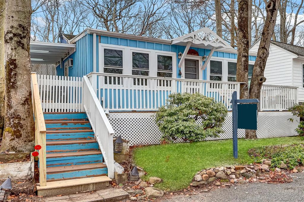 21 Cottage Road, Baiting Hollow