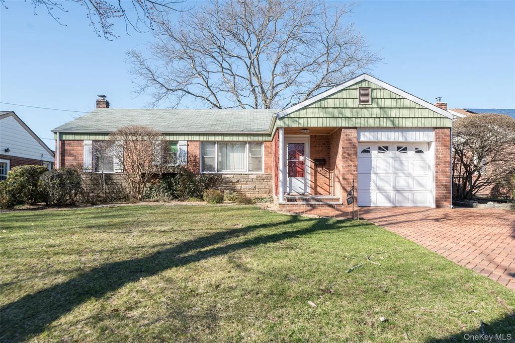 770 Palmetto Drive, Franklin Square