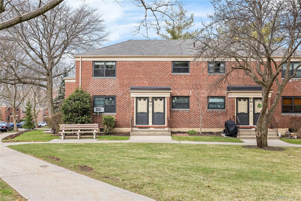 219-27 75th Avenue # #2, Bayside