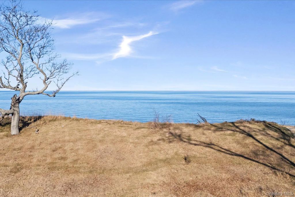 4760 Blue Horizon Bluffs, Peconic