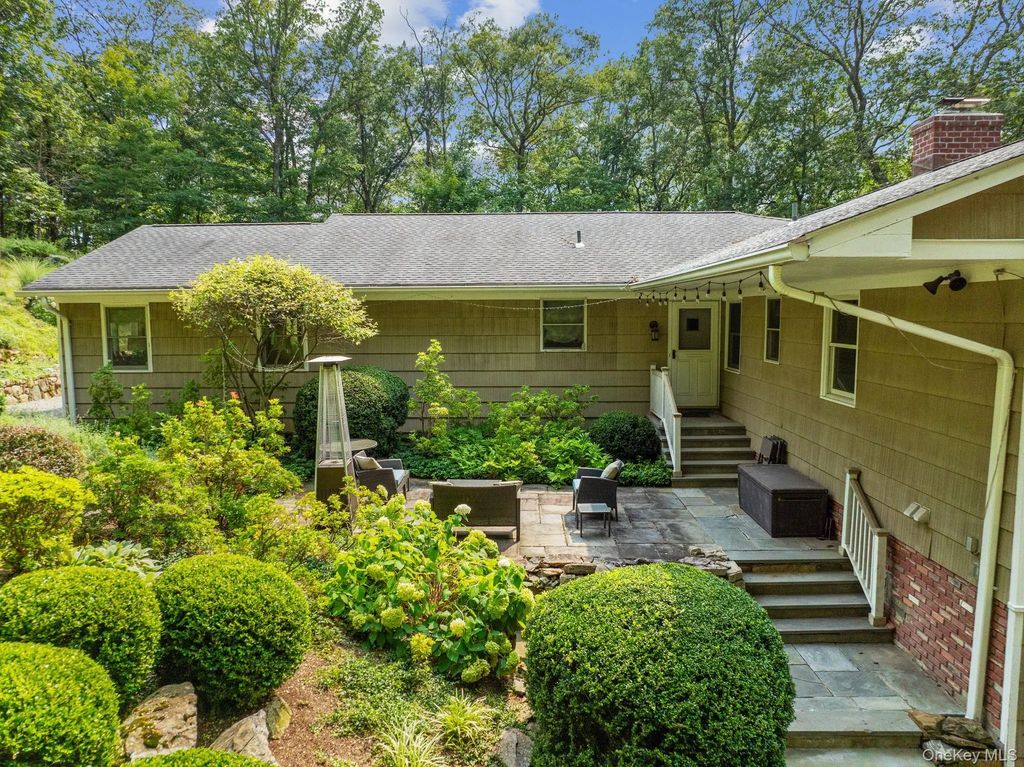 39 Mayberry Road, Chappaqua