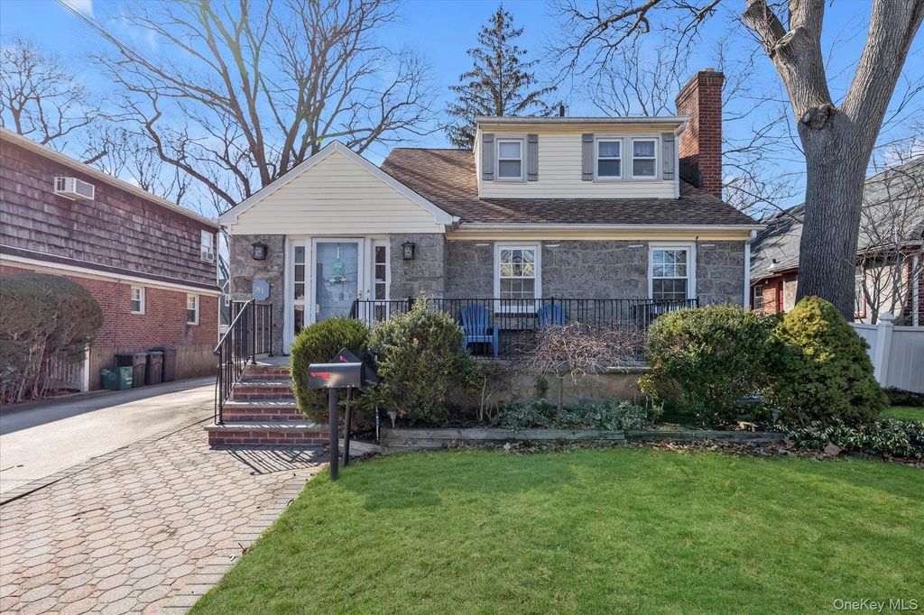 81 Stuart Street, Lynbrook