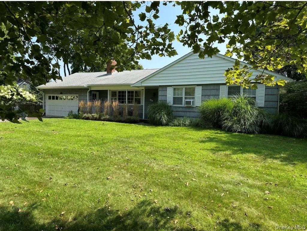 990 Three Waters Lane, Orient