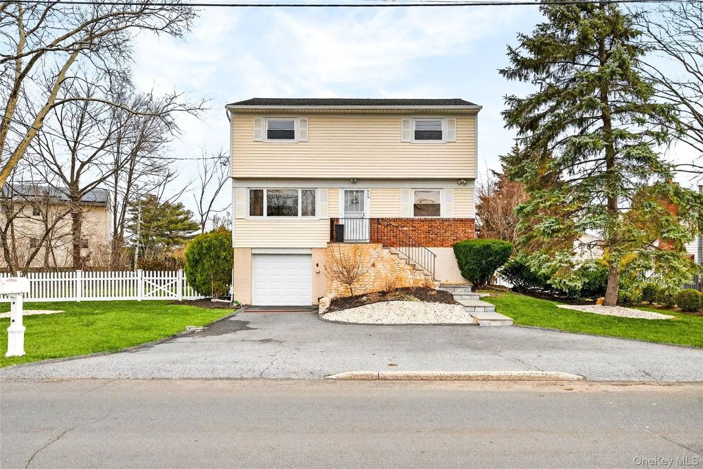 959 Hartsdale Road, White Plains