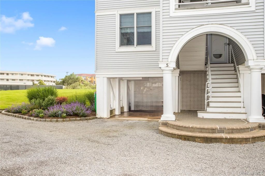 580 Dune Road # 5, Westhampton