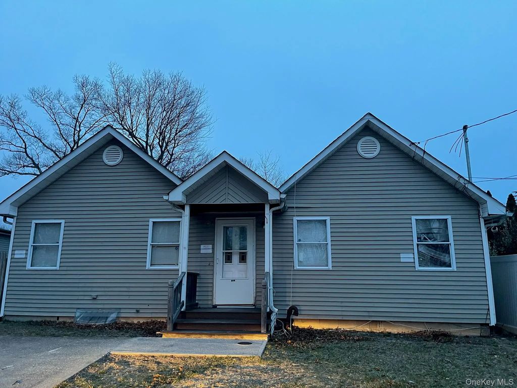 113 Dakota Street, Ronkonkoma