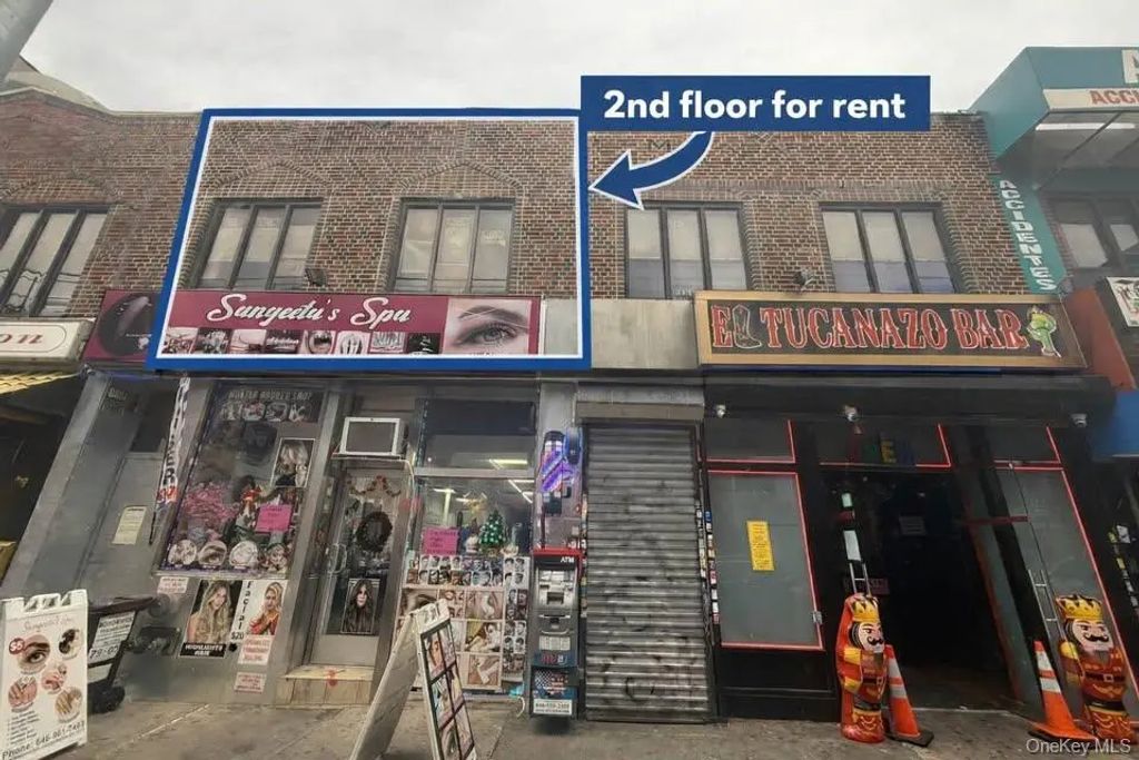 7905 Roosevelt Avenue, Jackson Heights