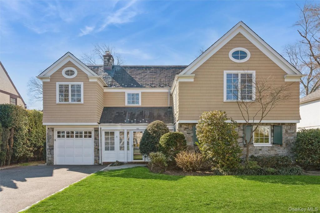 46 Wyatt Road, Garden City