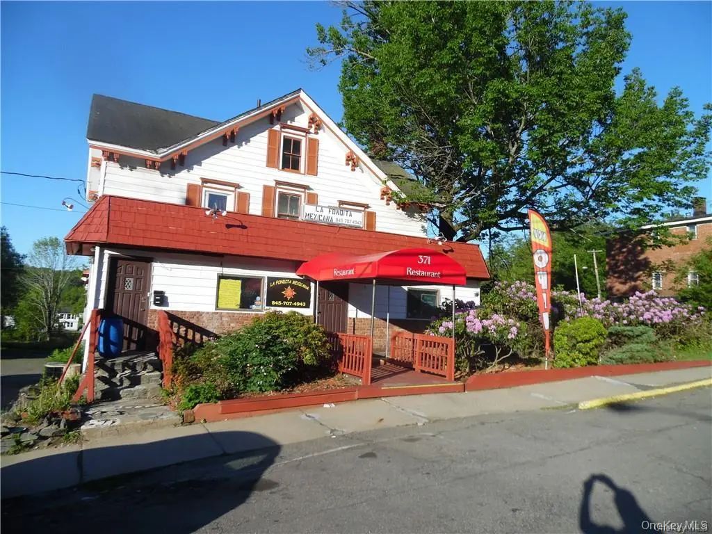 371 E Broadway, Monticello