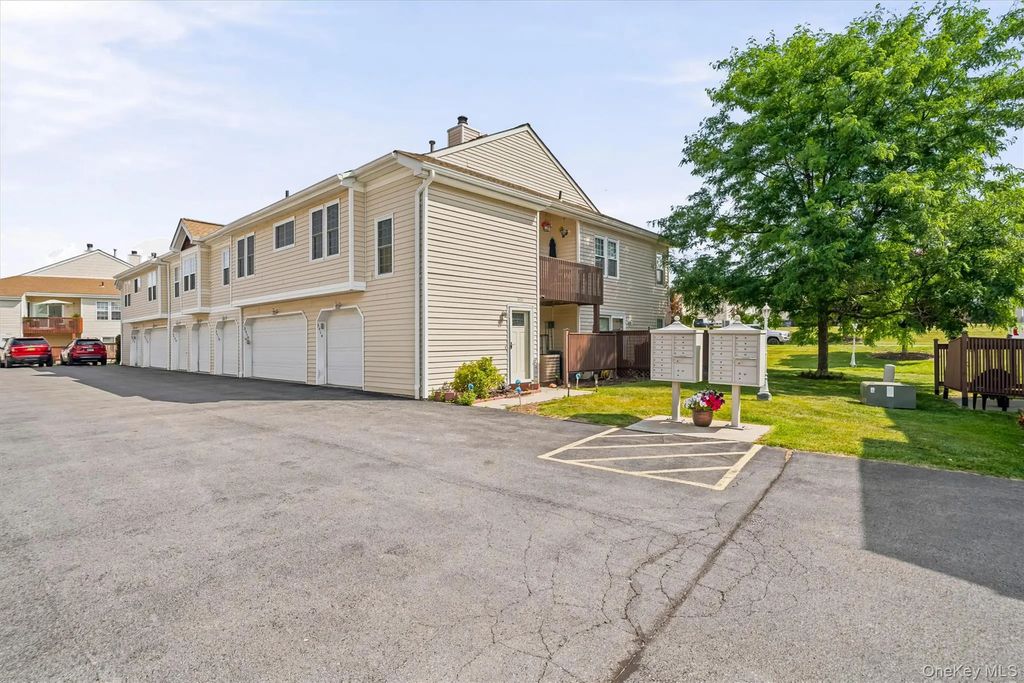 3414 Whispering Hills, Chester