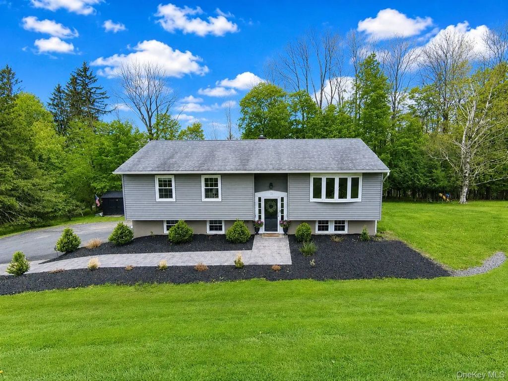 13 Thomas Avenue, Liberty