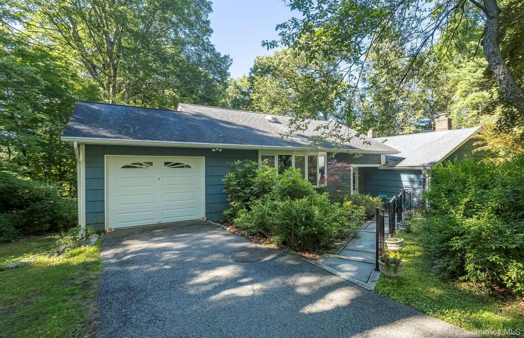187 Milltown Road, Holmes