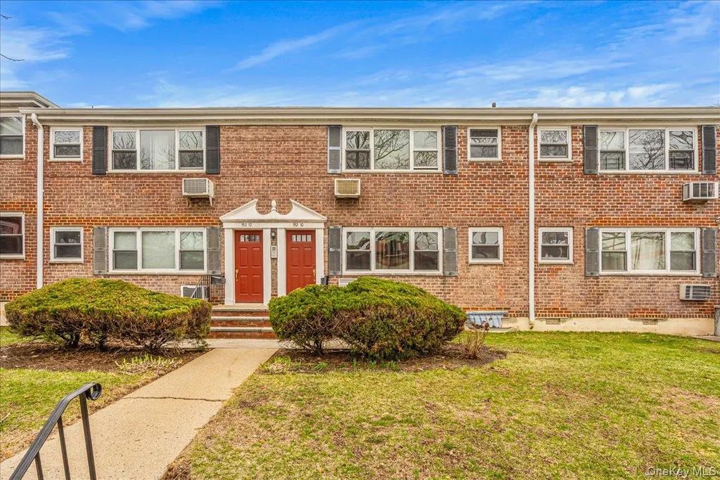 152-10 Melbourne Avenue # 223a, Flushing