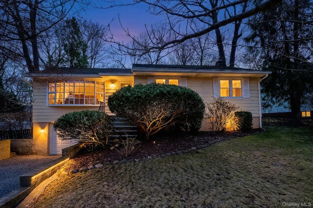 67 Duell Road, White Plains