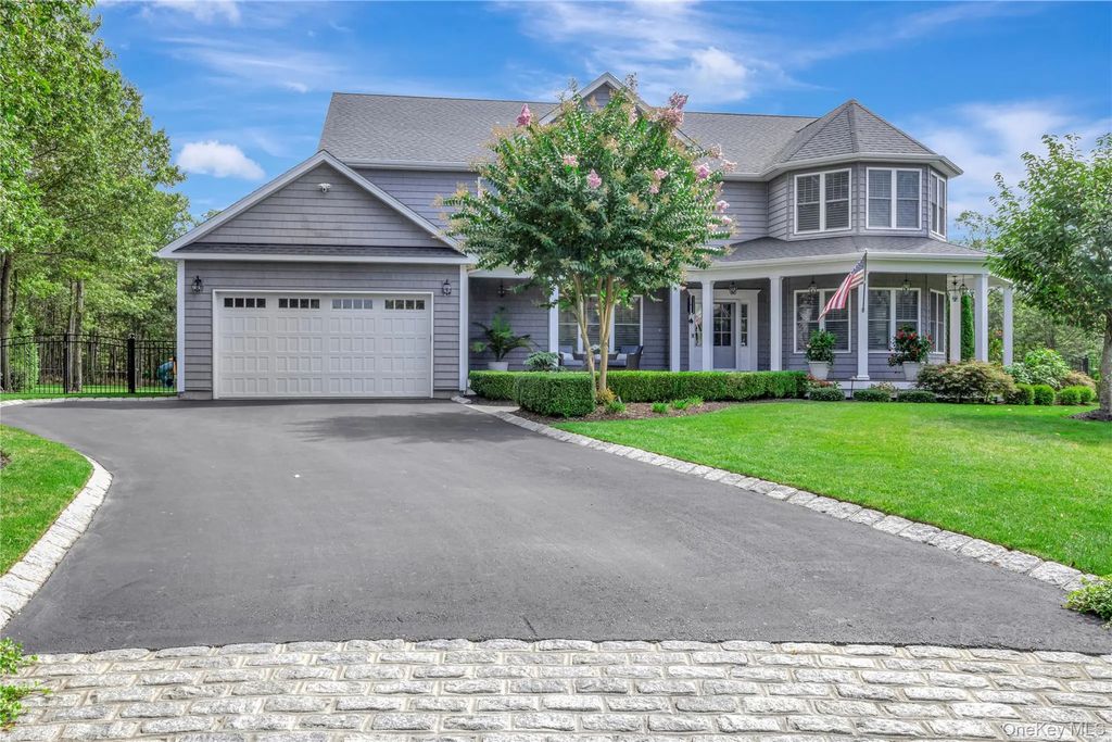 39 Blackberry Lane, Center Moriches