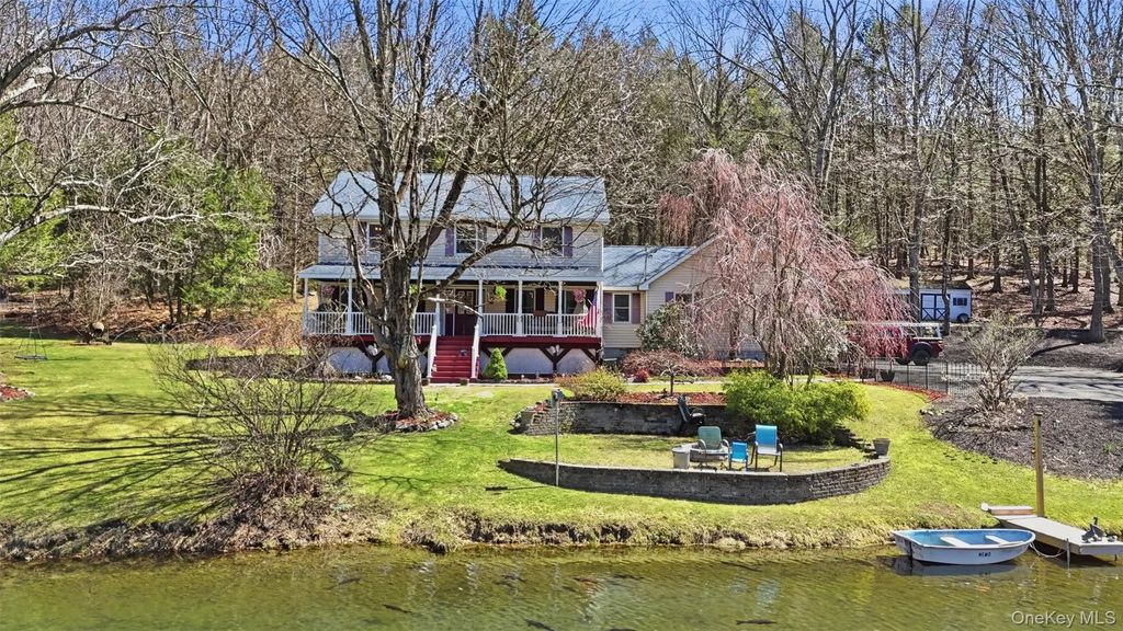 1285 Lakes Road, Monroe