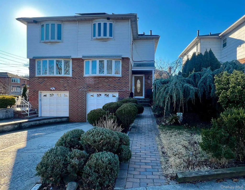 199-18 Cross Island Parkway, Whitestone