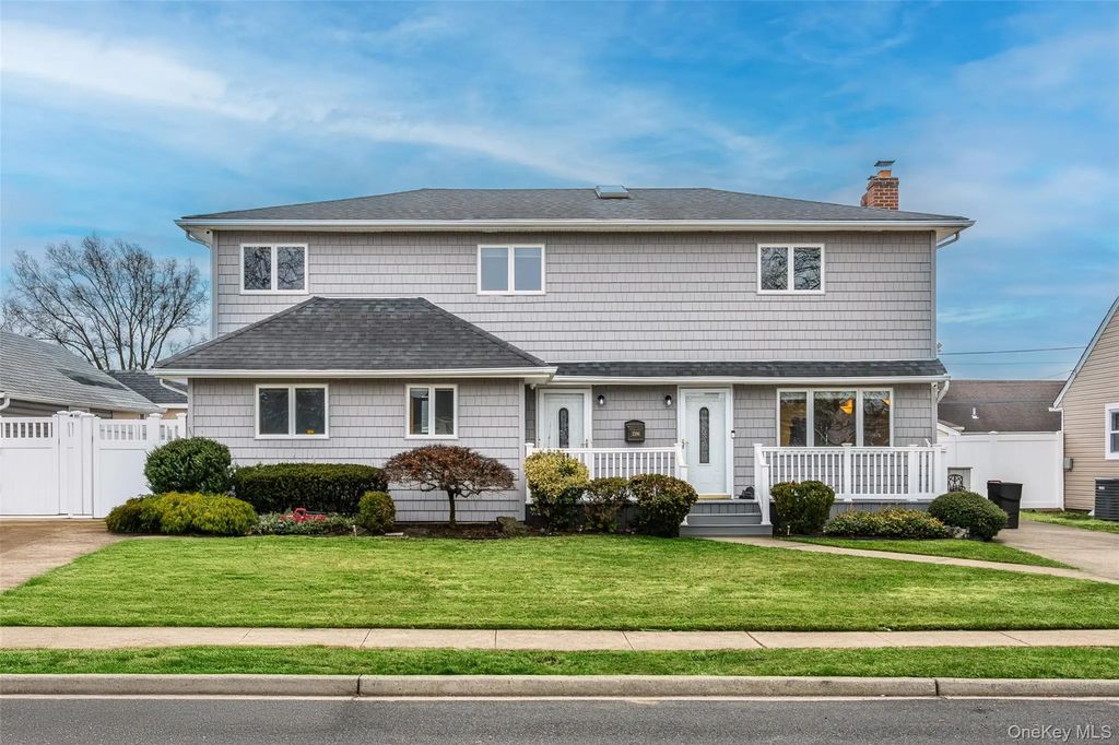 1396 Wilson Road, East Meadow