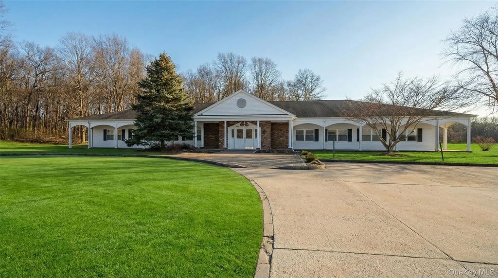 2331 State Route 17k, Montgomery