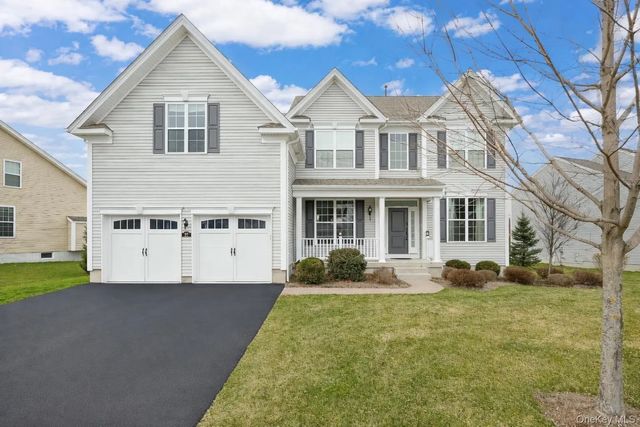 27 E Van Buren Way, Hopewell Junction