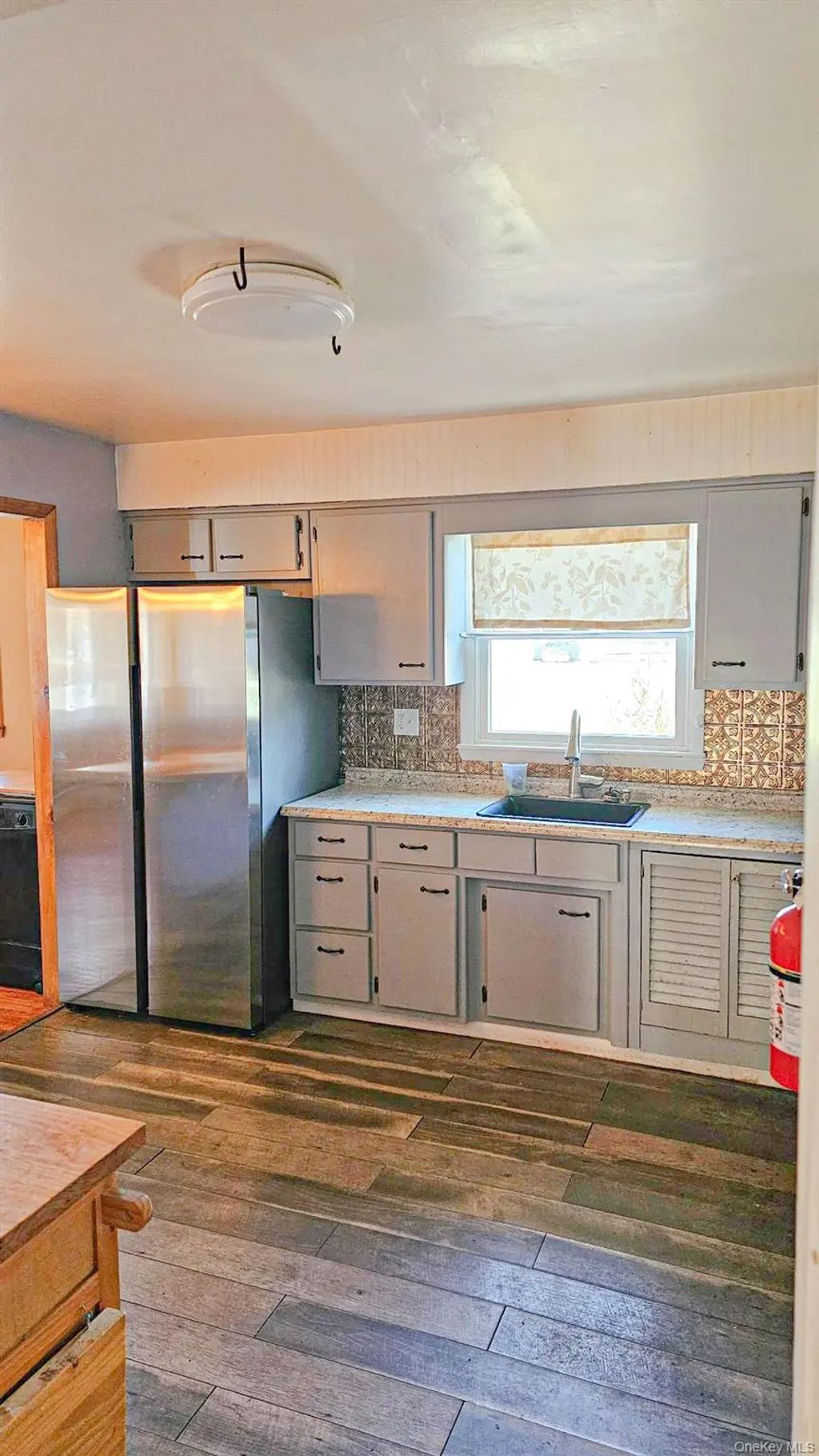 225 Monhagen Avenue, Middletown