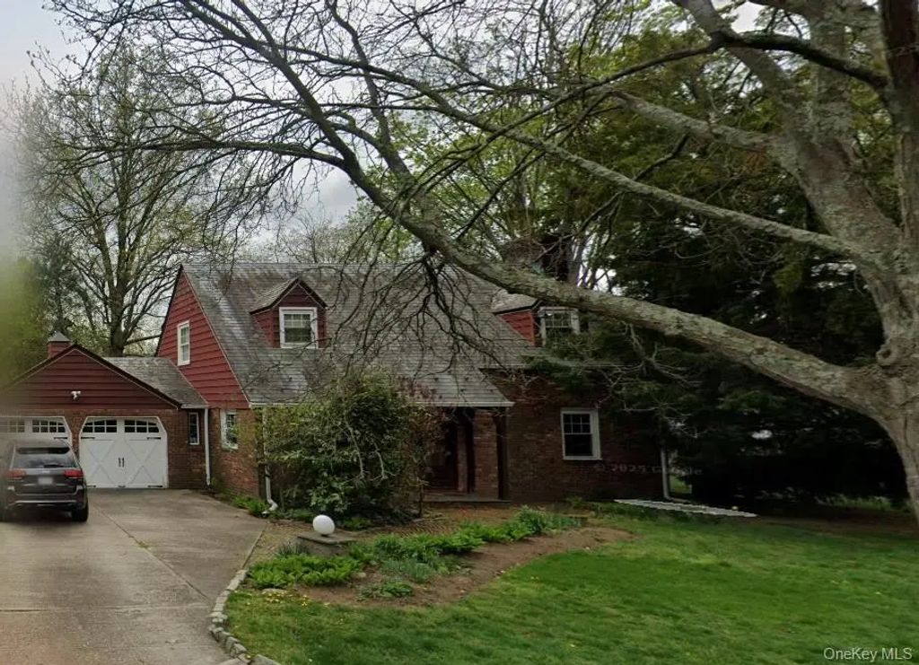 200 Howard Street, East Williston