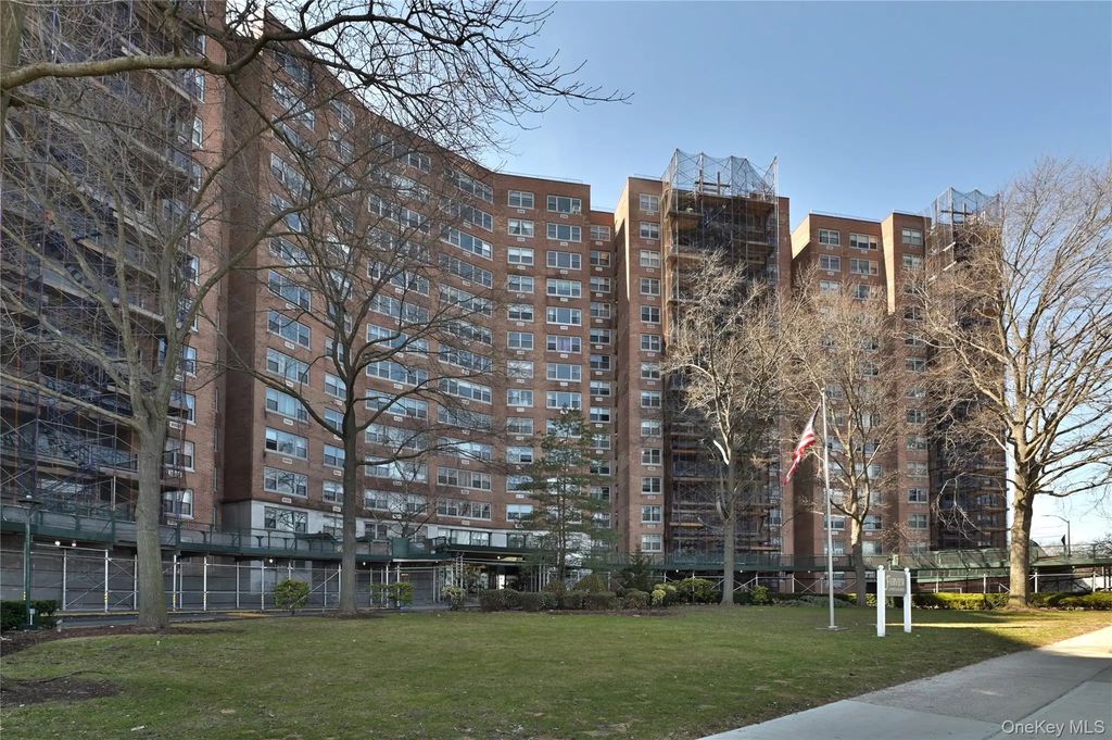 61-20 Grand Central Parkway # A1204, Forest Hills