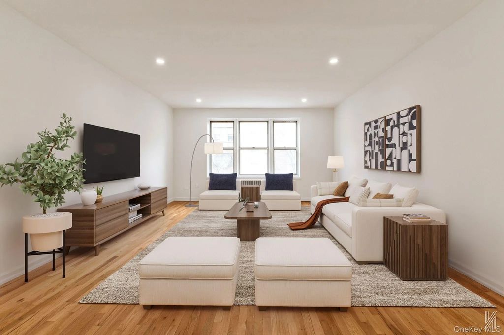 79-10 34th Avenue # 4u, Jackson Heights