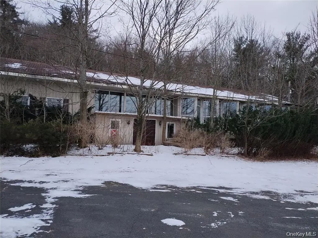145 State Route 17b, Monticello