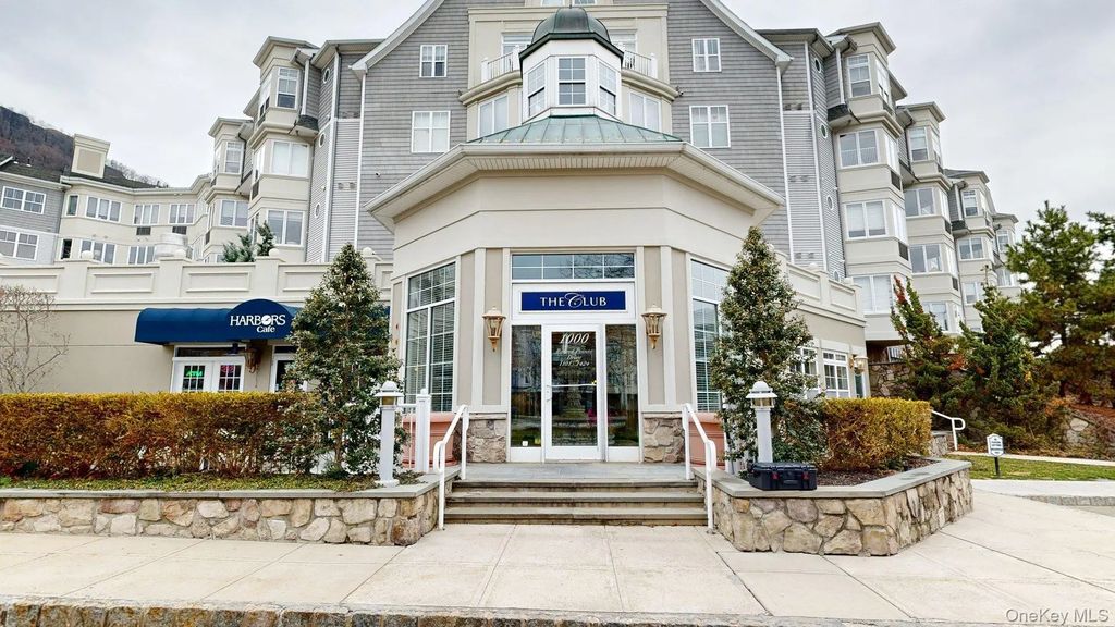 1109 Round Pointe Drive # 1109, Haverstraw