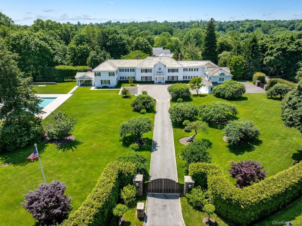 6 Stoneleigh Manor Lane, Purchase