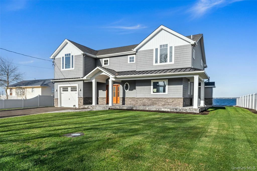 72 Grandview Drive, Shirley