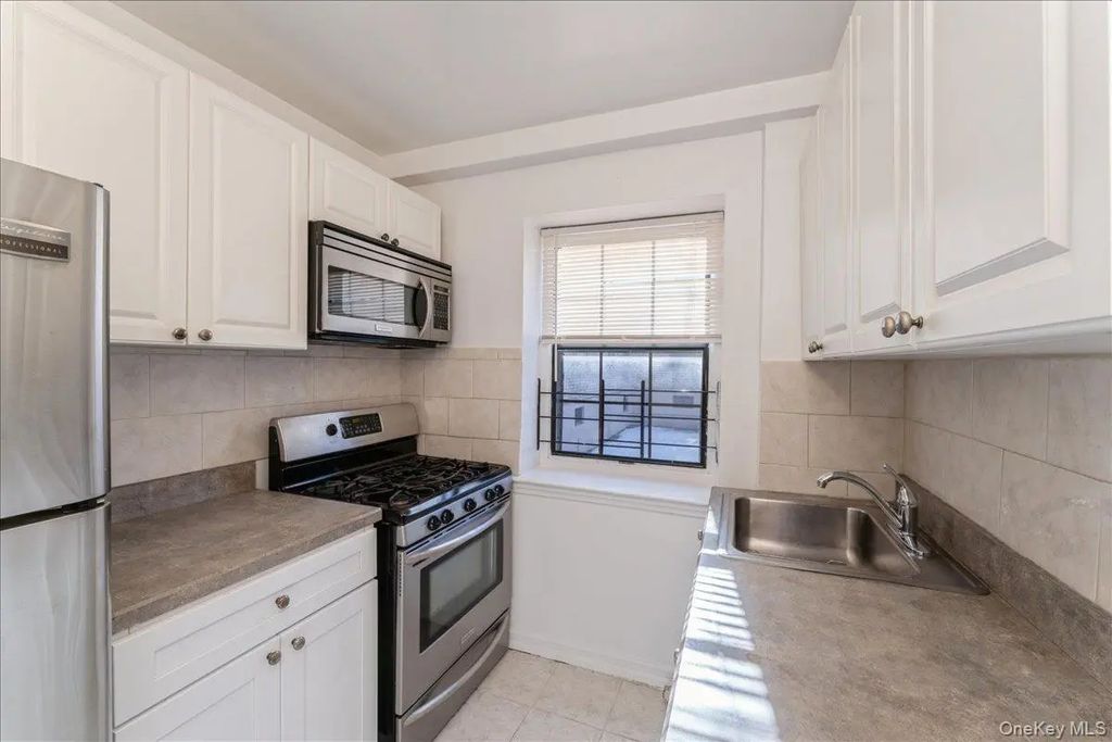 7811 Main Street # 1g, Flushing