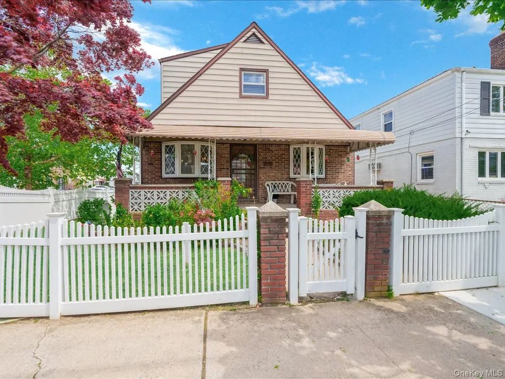 63-01 138th Street, Flushing