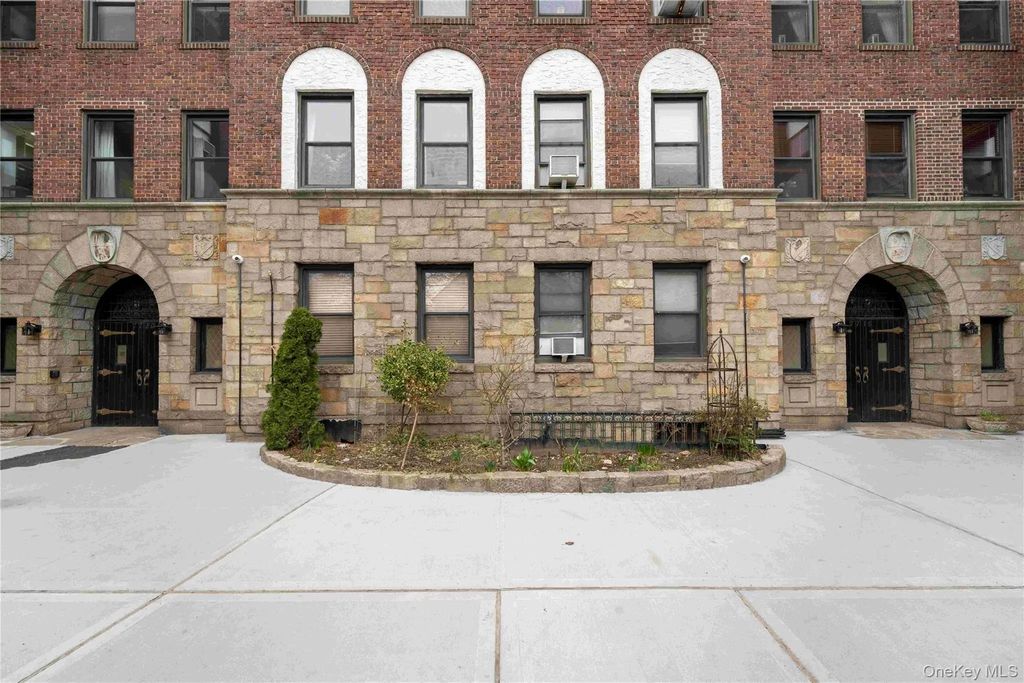 77-16 Austin Street # 4l, Forest Hills