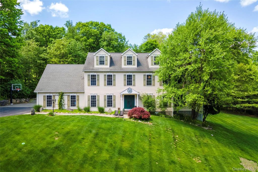 37 Sheryl Lane, Mahopac
