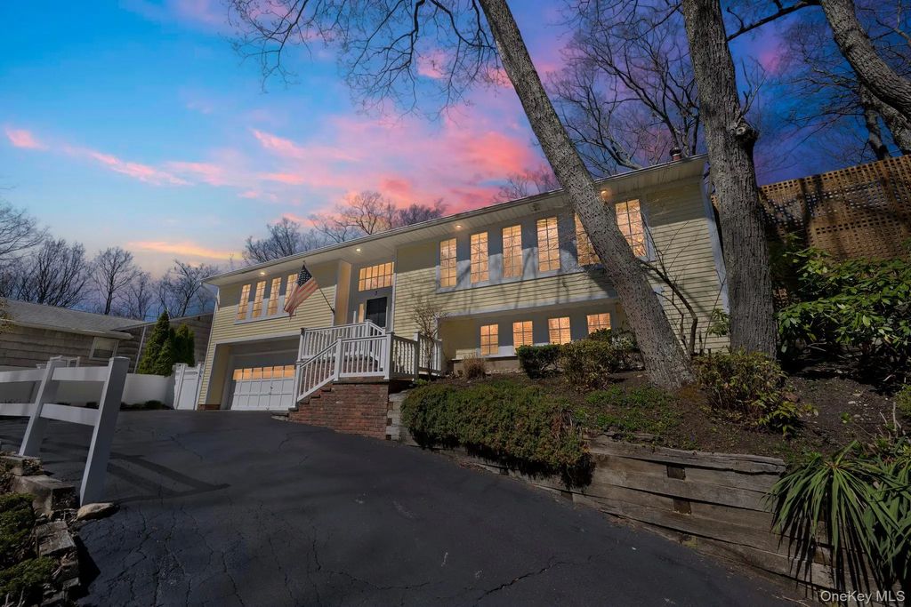 3 Glen Way, Cold Spring Harbor