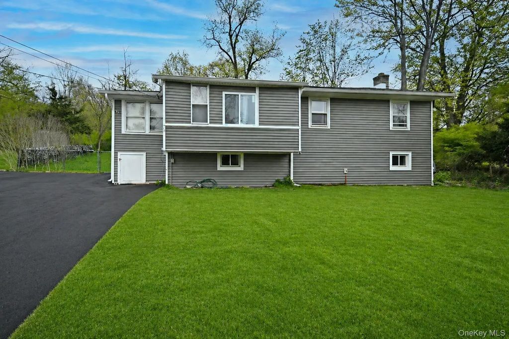 19 Beverly Trail, Monroe