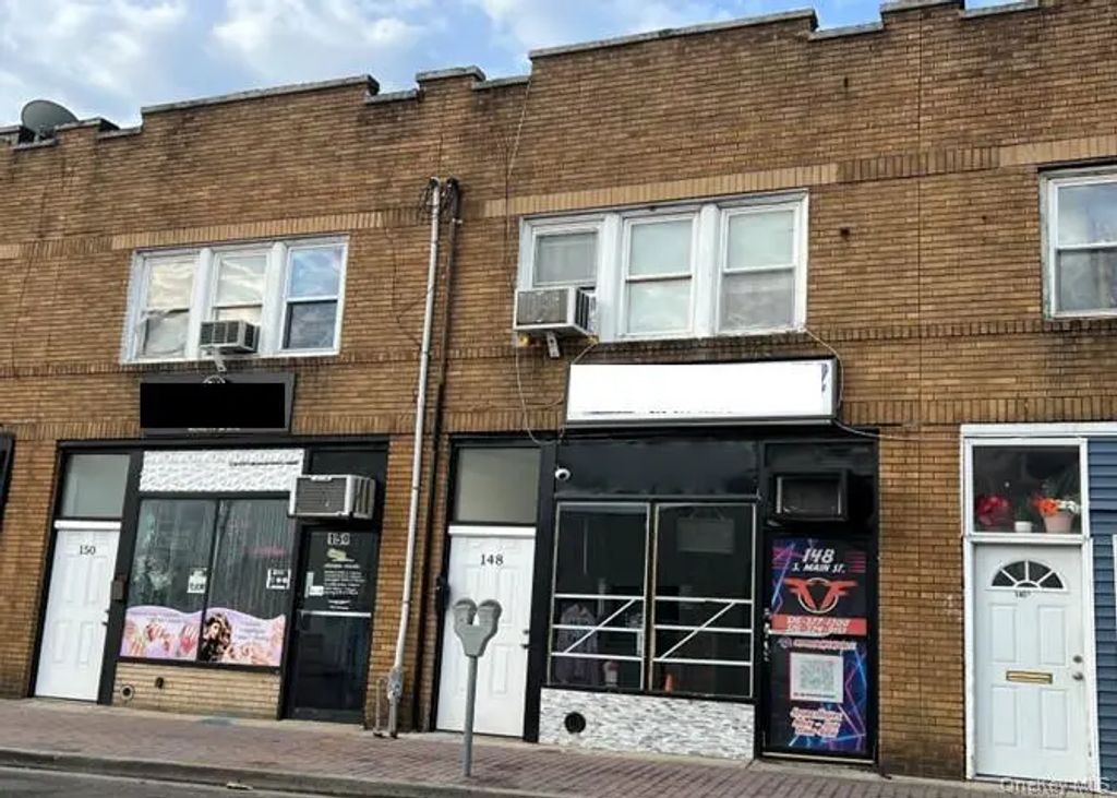 150 S Main Street, Freeport