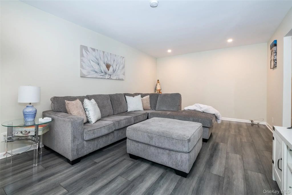 450 Pelham Road # 3h, New Rochelle
