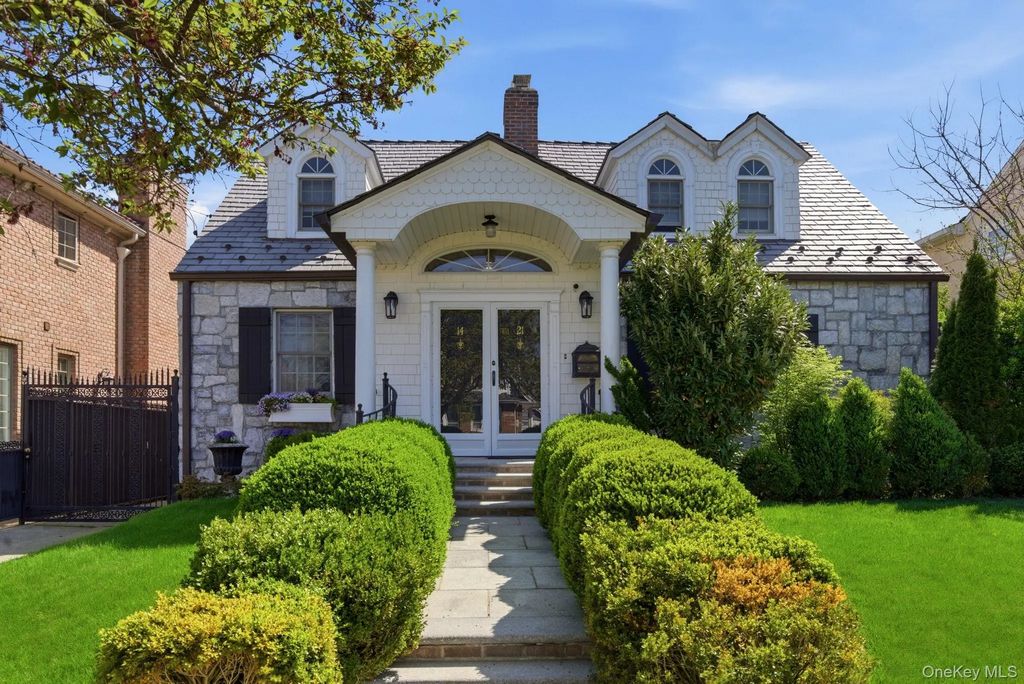 1421 Burton Street, Whitestone