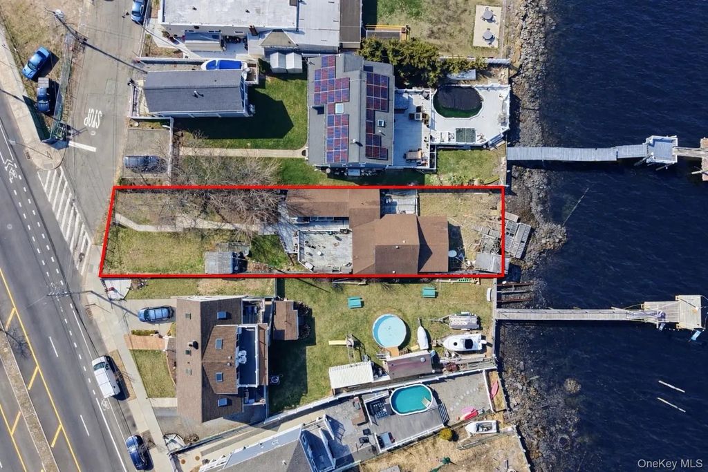 631 Cross Bay Boulevard, Broad Channel