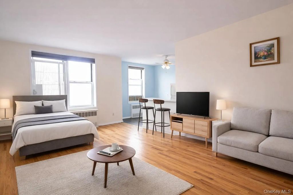 6815 Selfridge Street # 6d, Forest Hills